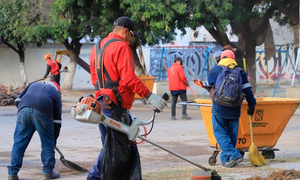 Alcalde visita la colonia Juan Sarabia en el Día de Talacha