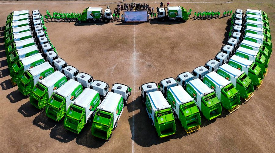 Puerto Vallarta estrena flota de camiones Constellation para recolección de basura