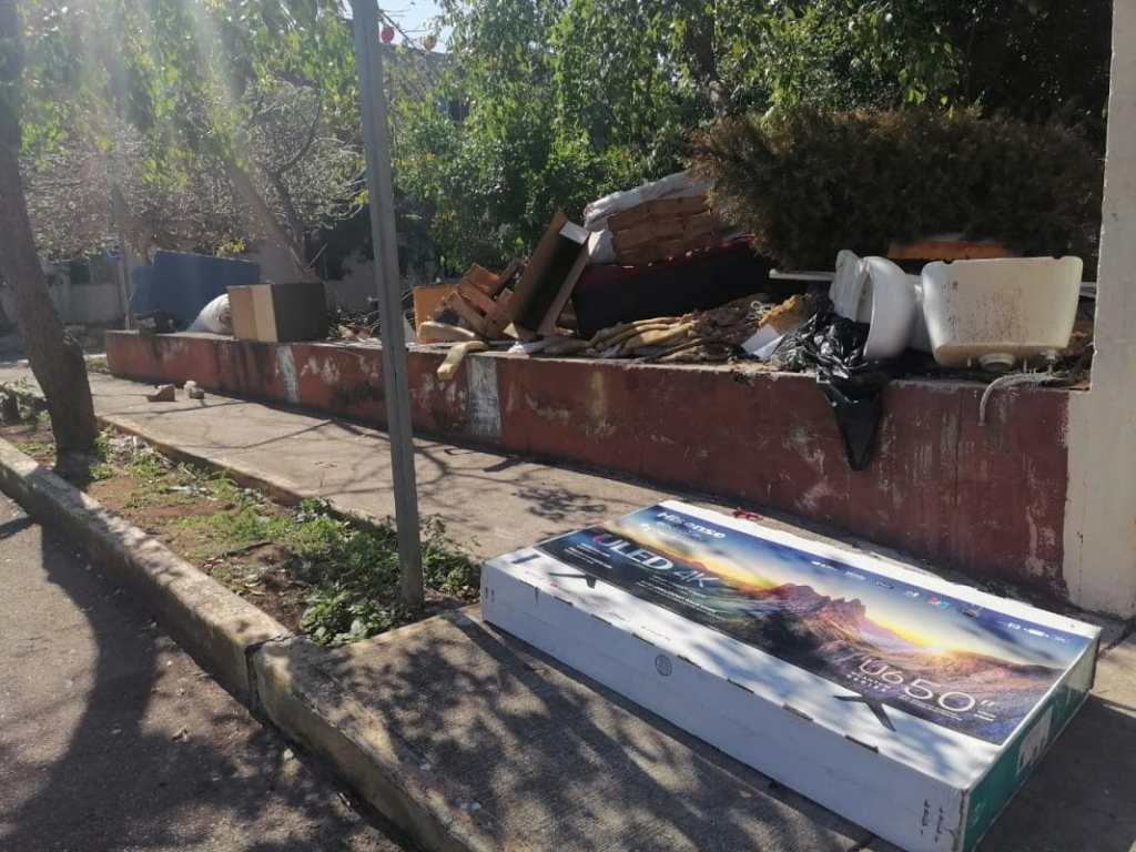 Calles “amuebladas” en Cancún, los fraccionamientos necesitan descacharrización