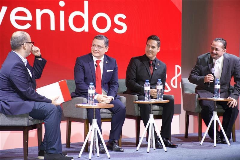 Representantes del ICPNL asistieron al evento realizado por el IMCP