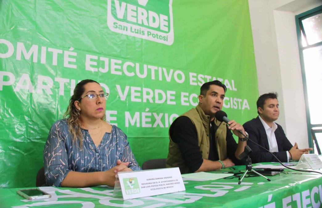 Q. ROO -Rumor al Vuelo (¿¿¿Y No es de los Verdes???)