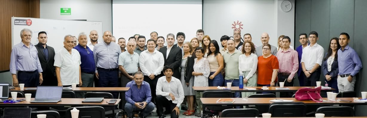 Curso “¿Qué onda con el IVA?”, impartido por el CPC Roberto Cavazos, Vicepresidente del ICPNL