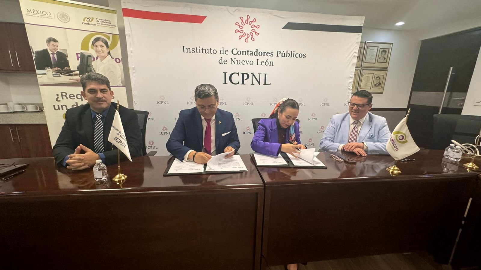 ICPNL y Prodecon refrendaron convenio de colaboración para fortalecer la defensa y cultura contributiva en NL
