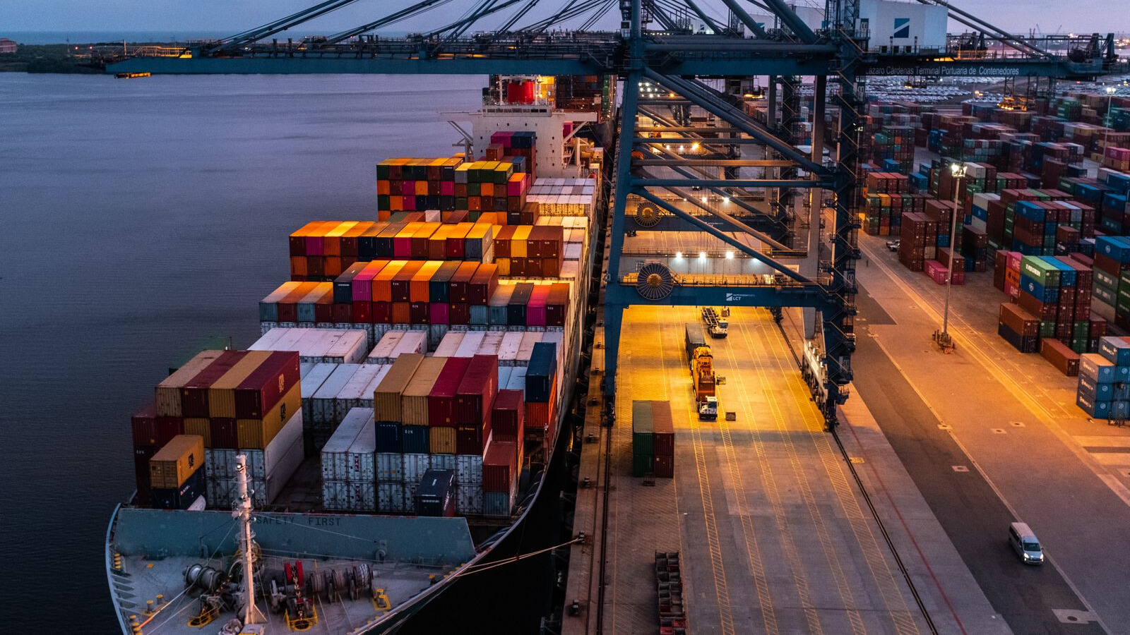 Hutchison Ports LCT es reconocida por KIA Motors México por su desempeño en logística automotriz