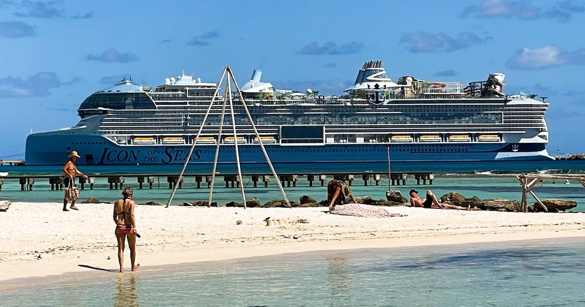 Juez concede suspensión definitiva contra ‘Perfect Day’ de Royal Caribbean en Mahahual, Quintana Roo