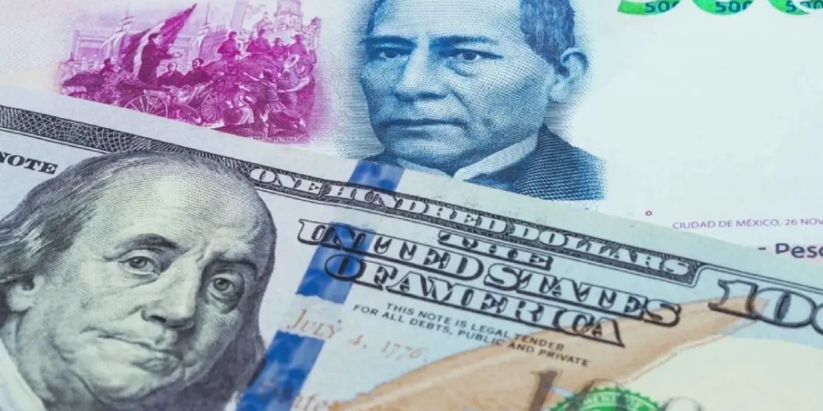 Peso mexicano retrocede levemente contra el dólar; espera minutas de la Fed