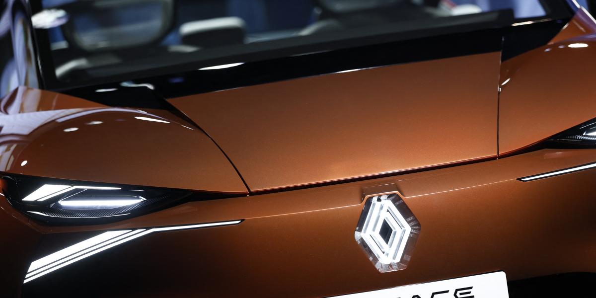 Renault quiere dejar de vender autos con motor de combustión en Europa para el 2030
