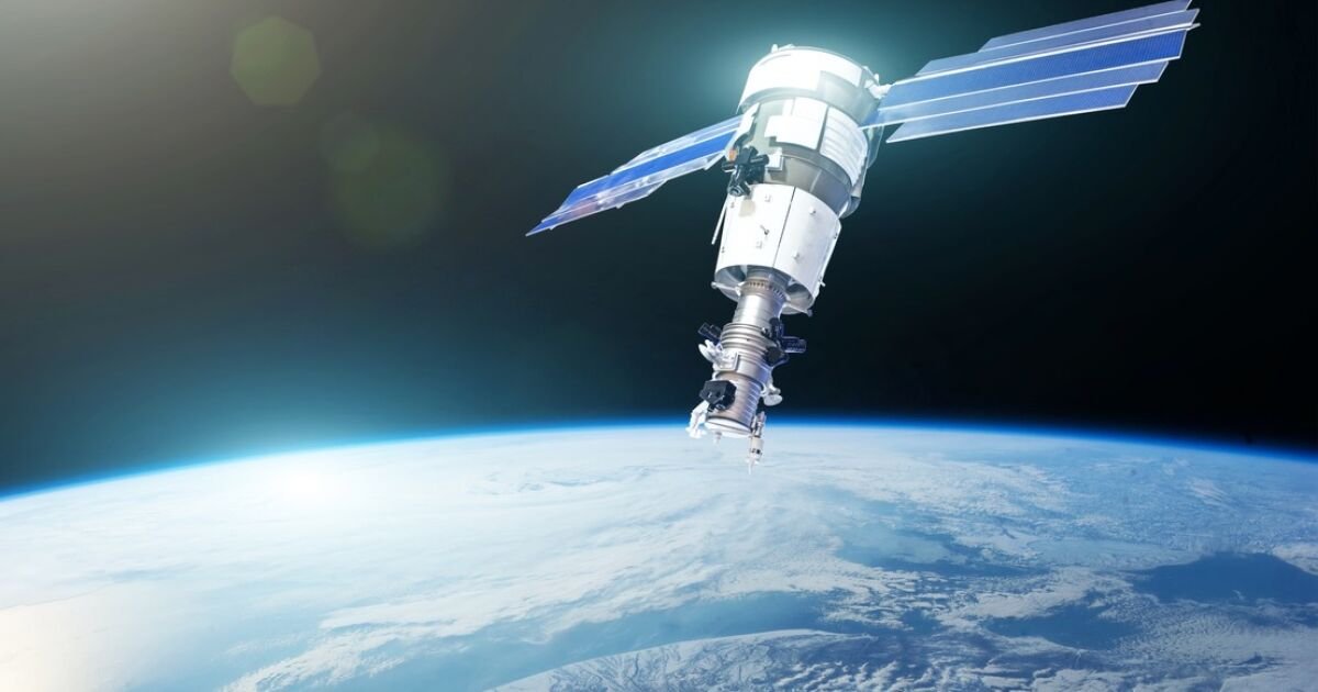 Starlink, Amazon y Viasat compiten por un mercado satelital de 2,640 mdd