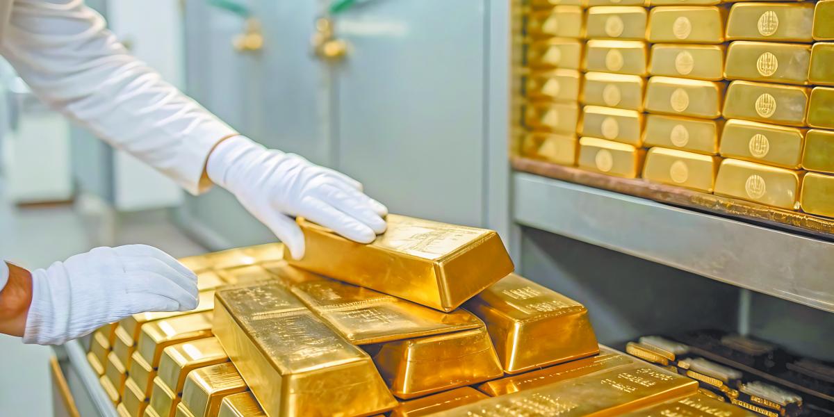 Oro y plata se dirigen a caída semanal de más de 1% por temor de alzas de tasas