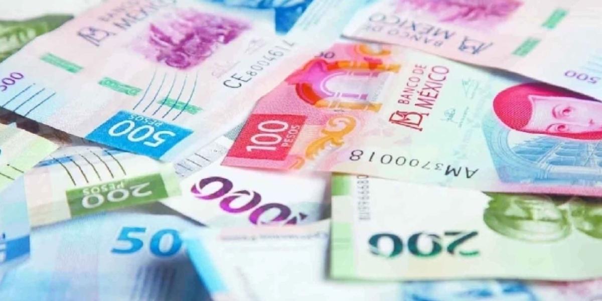 Peso mexicano avanza levemente frente dólar en mercado atento a conversaciones de EU e Irán