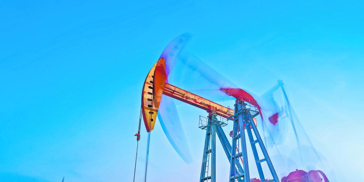 La producción de petróleo de EU alcanzó máximo histórico en abril: EIA