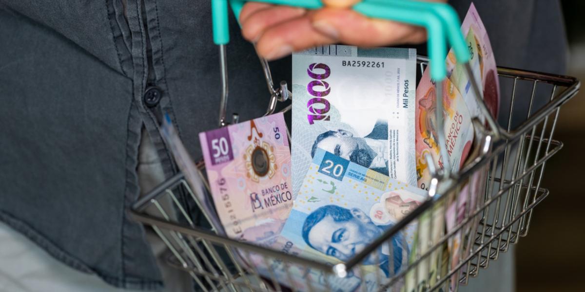 Salarios de pobreza están casi extintos en los empleos formales; remuneración digna, el pendiente