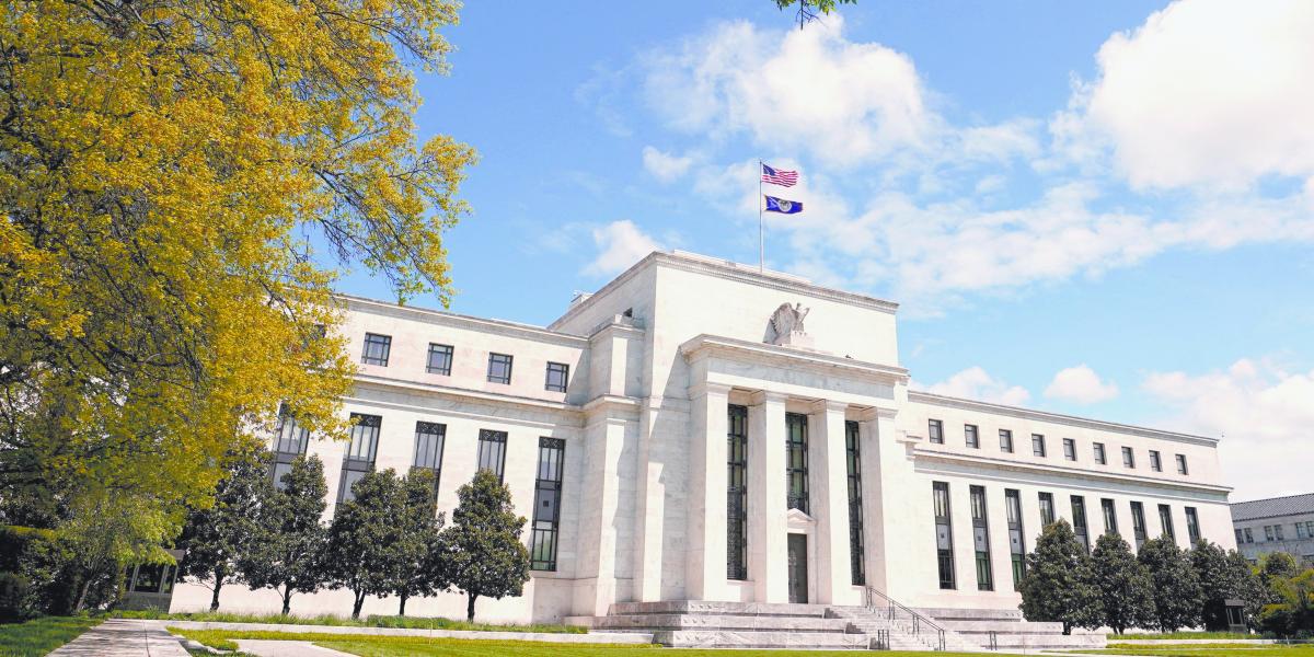 Disidentes de la Fed piden aumentos de tasas de interés