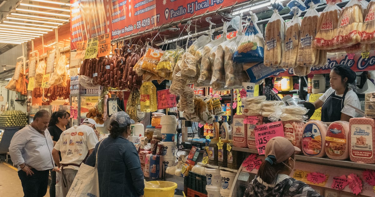 ¡Cebolla carísima! Inflación en México acelera a 3.26% en agosto: ¿Qué alimentos subieron más de precio?