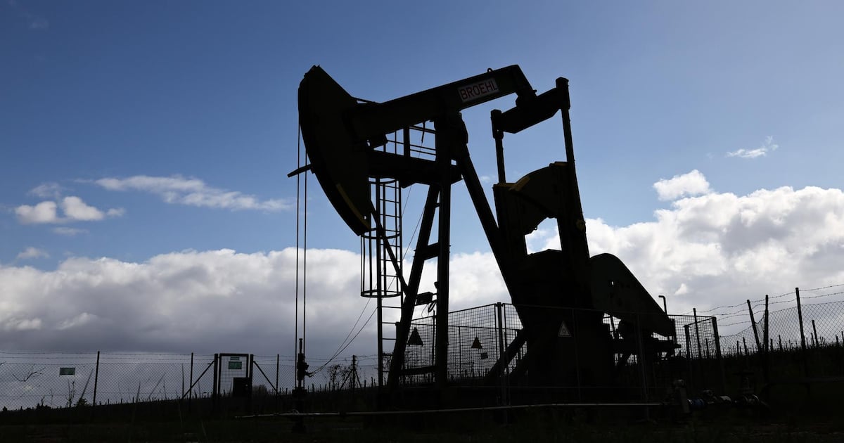 Escalada en la guerra EU-Irán dispara precios del petróleo: Brent sube a 108 dólares por barril